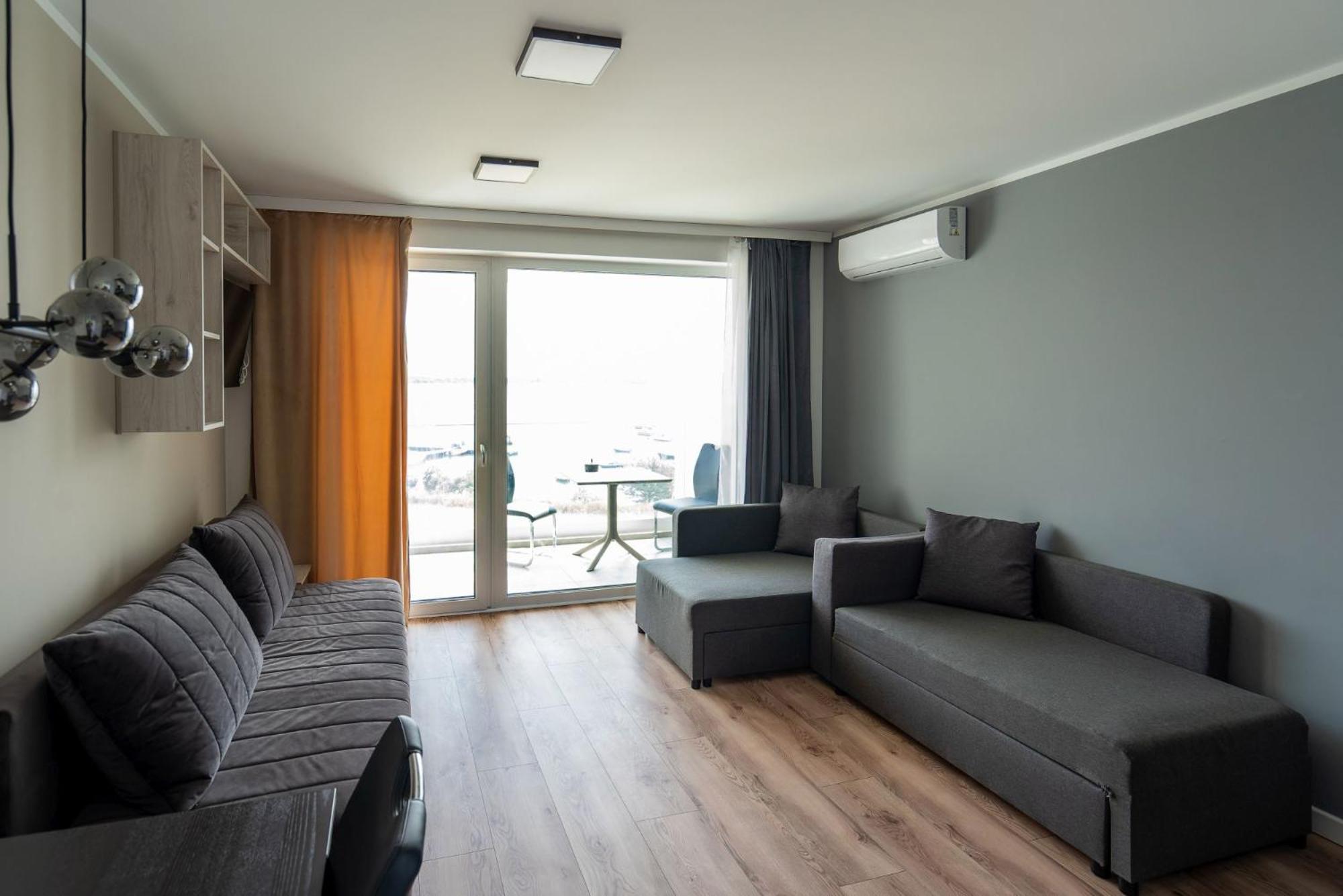 ניסה Ow Mewa Domki Apartamenty Nad Jeziorem מראה חיצוני תמונה